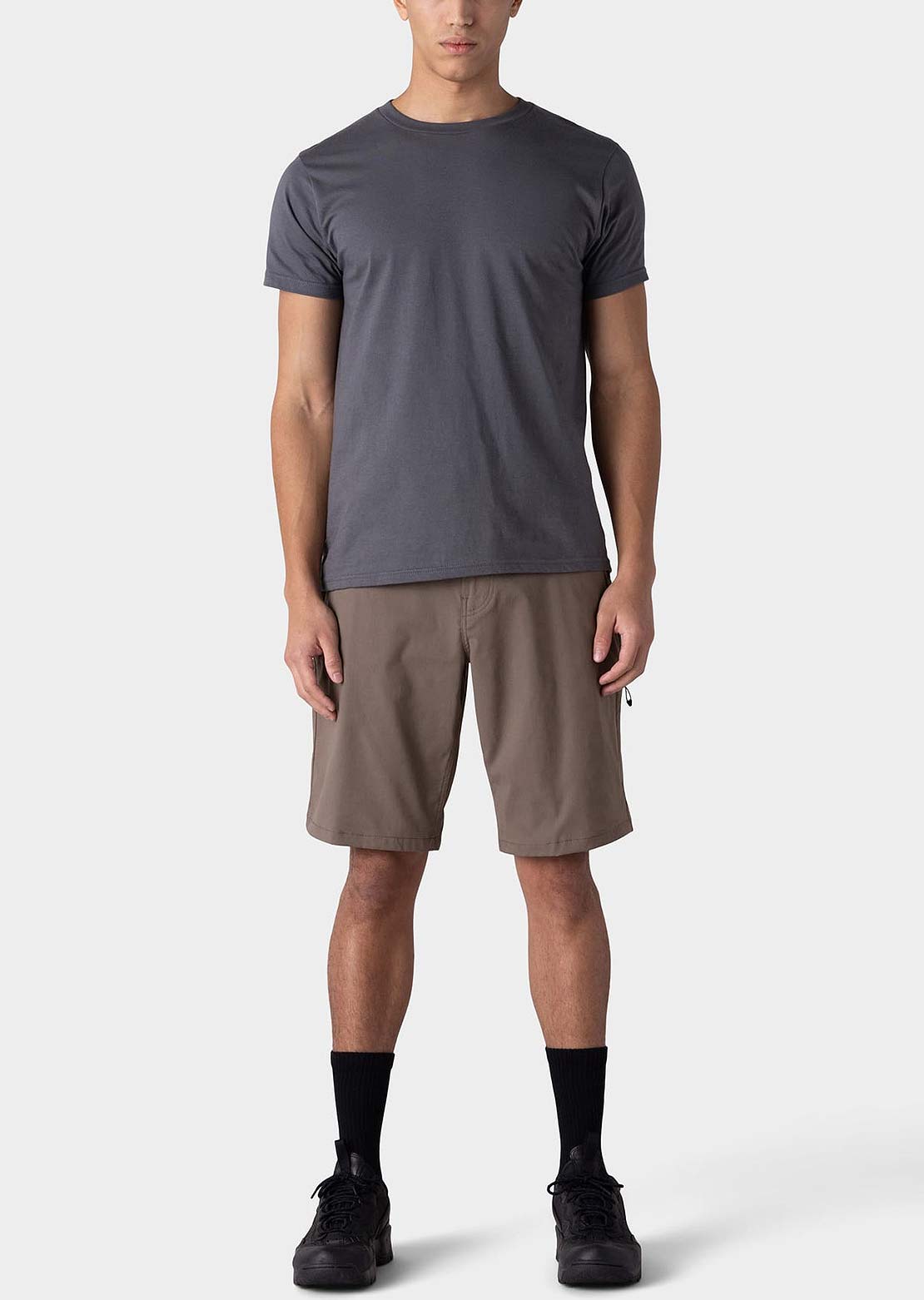 686 Men&#39;s Everywhere Relaxed Fit Hybrid Shorts Tobacco