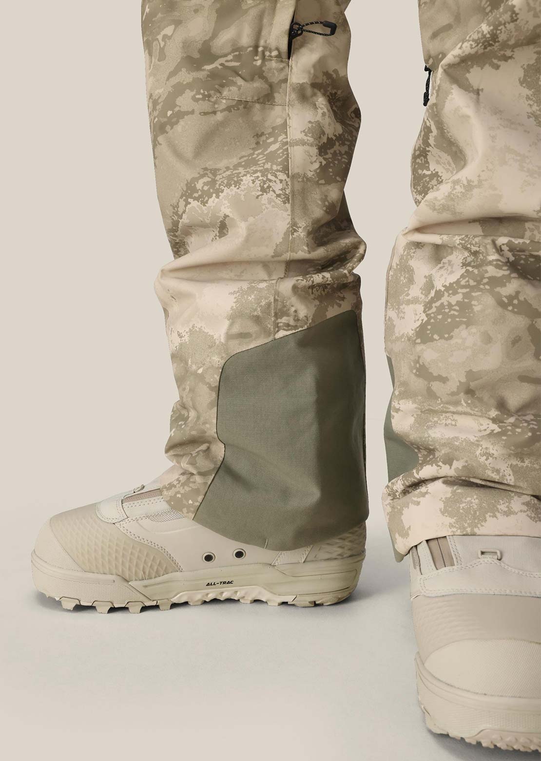 686 Men's GORE-TEX Core Shell Pants Limestone Hemisphere Print