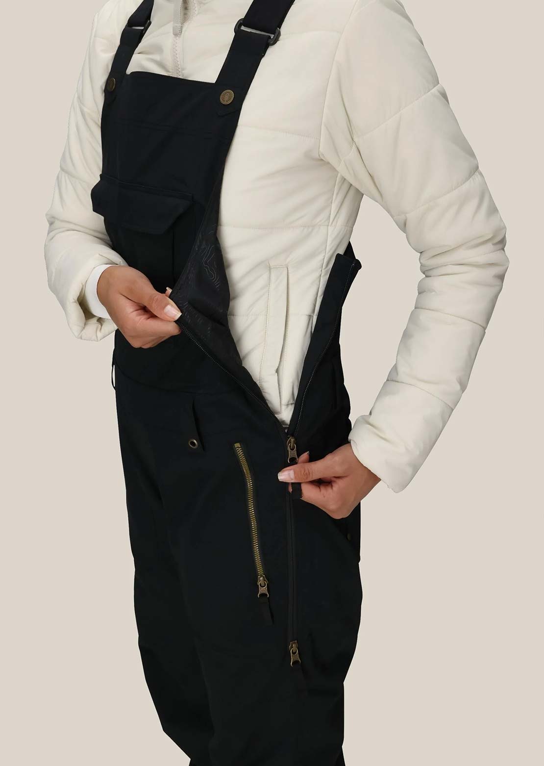 686 Women's Black Magic Insulated Bib Pants Black