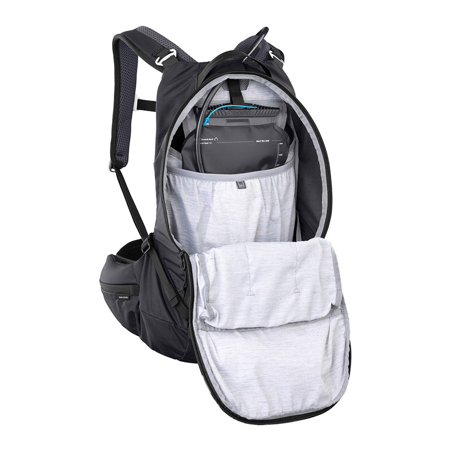 EVOC, Trail Pro Blackline 16, Protector backpack, 16L, Black, SM