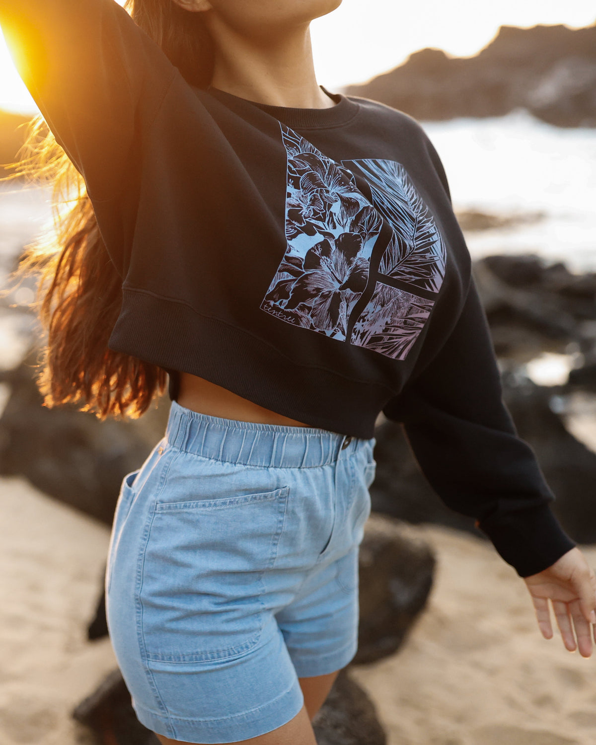 Tentree Women's Framed Haitian Blooms Oversized Crop Crew