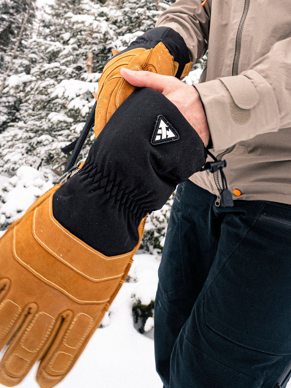 Auclair Men's Mountain Adventure Gloves Mountain Adventure Gloves