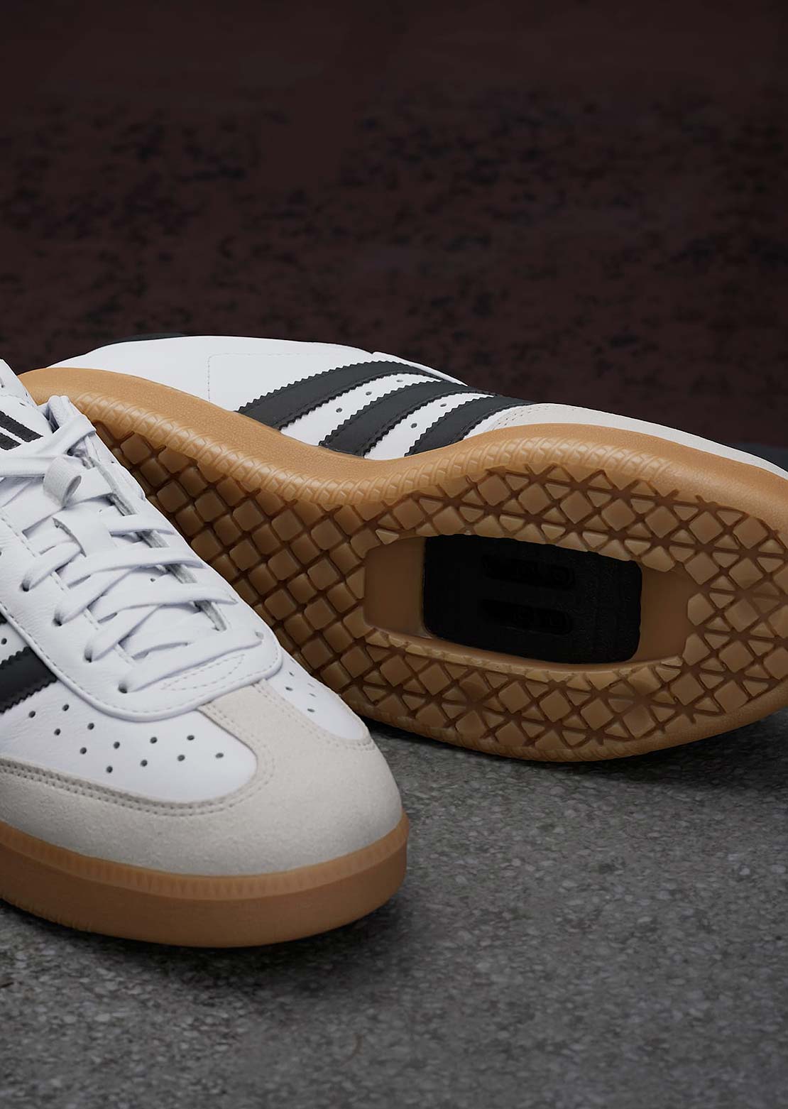 Adidas Unisex VeloSamba Leather Clipless Shoes Cloud White/Core Black/Gold Metallic