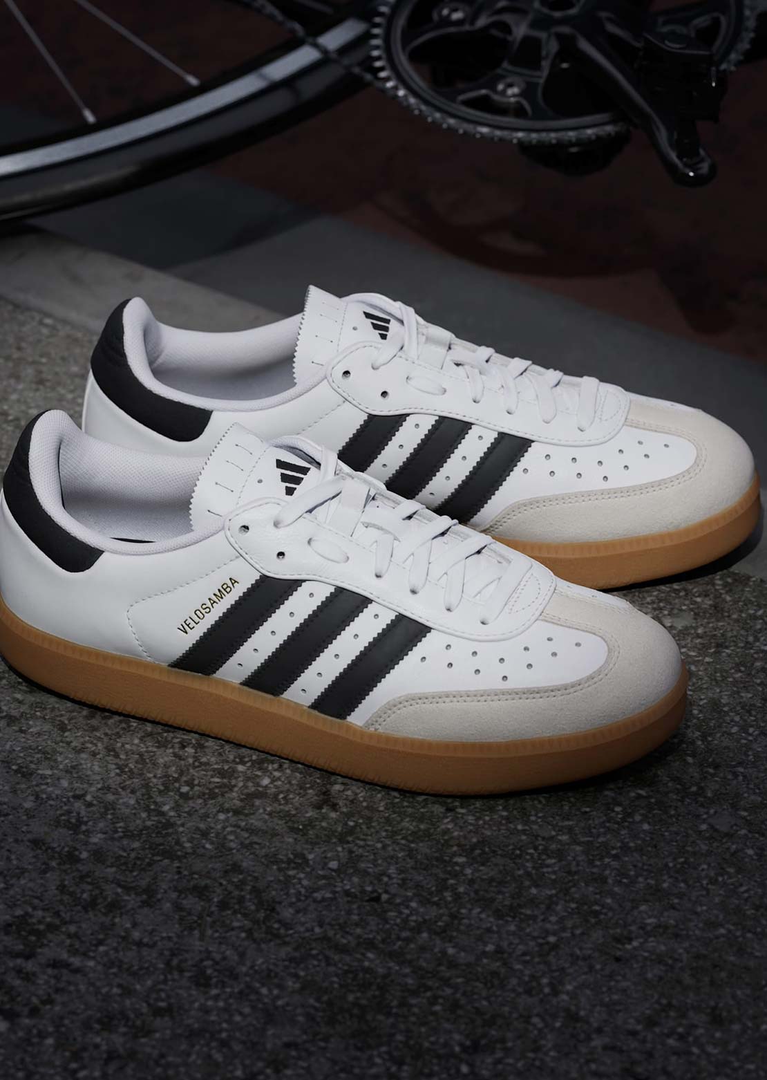 Adidas Unisex VeloSamba Leather Clipless Shoes Cloud White/Core Black/Gold Metallic