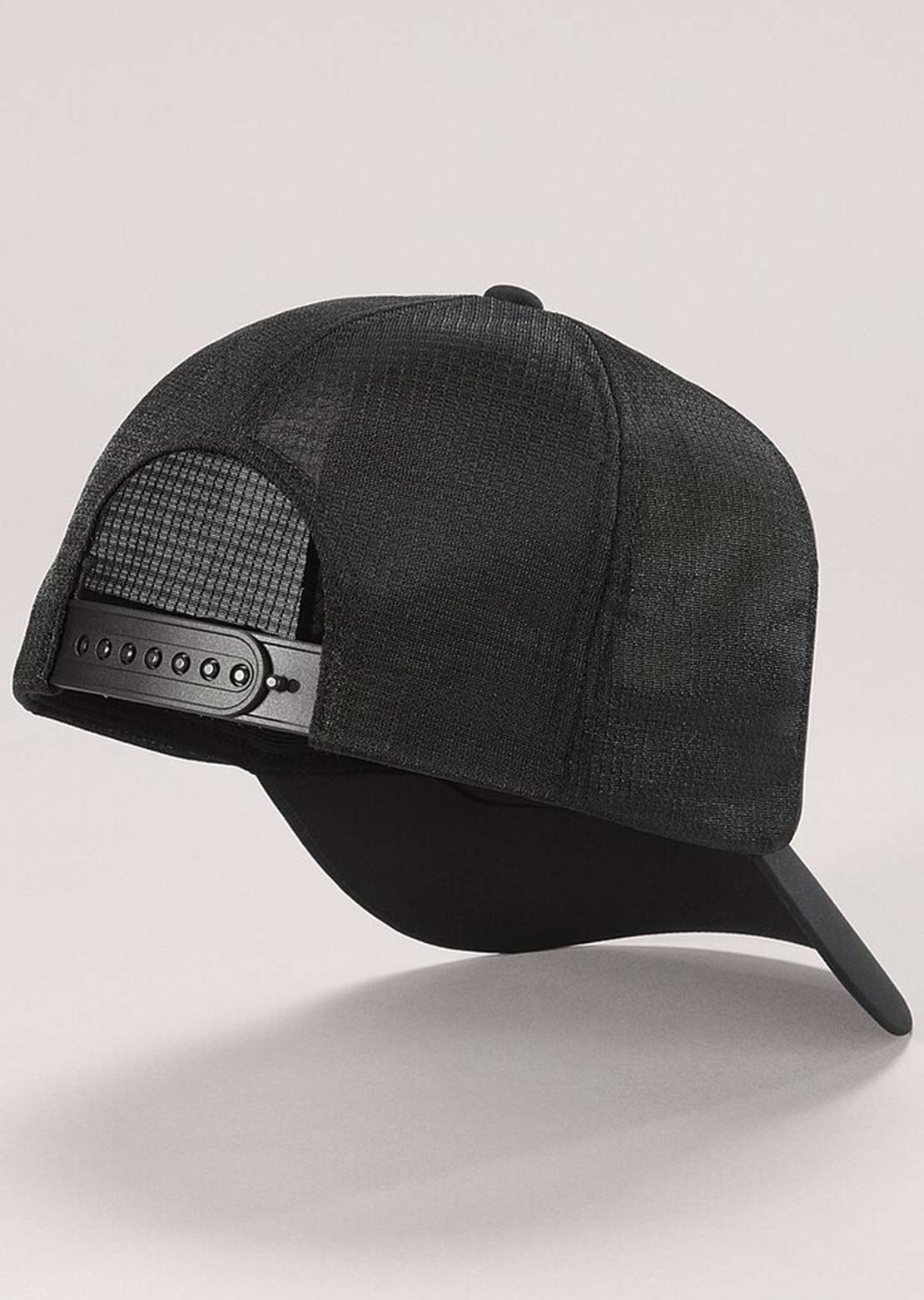 Arc&#39;teryx Bird Trucker Curved Cap Black