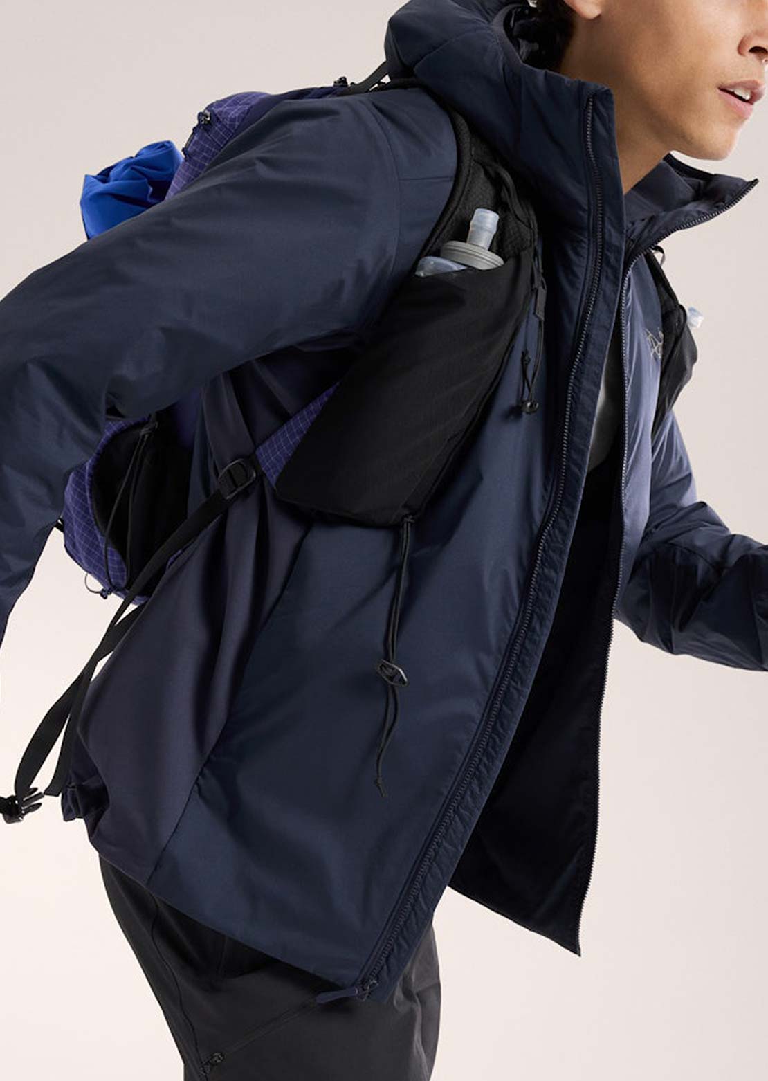 Arc'teryx Men's Atom Hood Jacket Black Sapphire