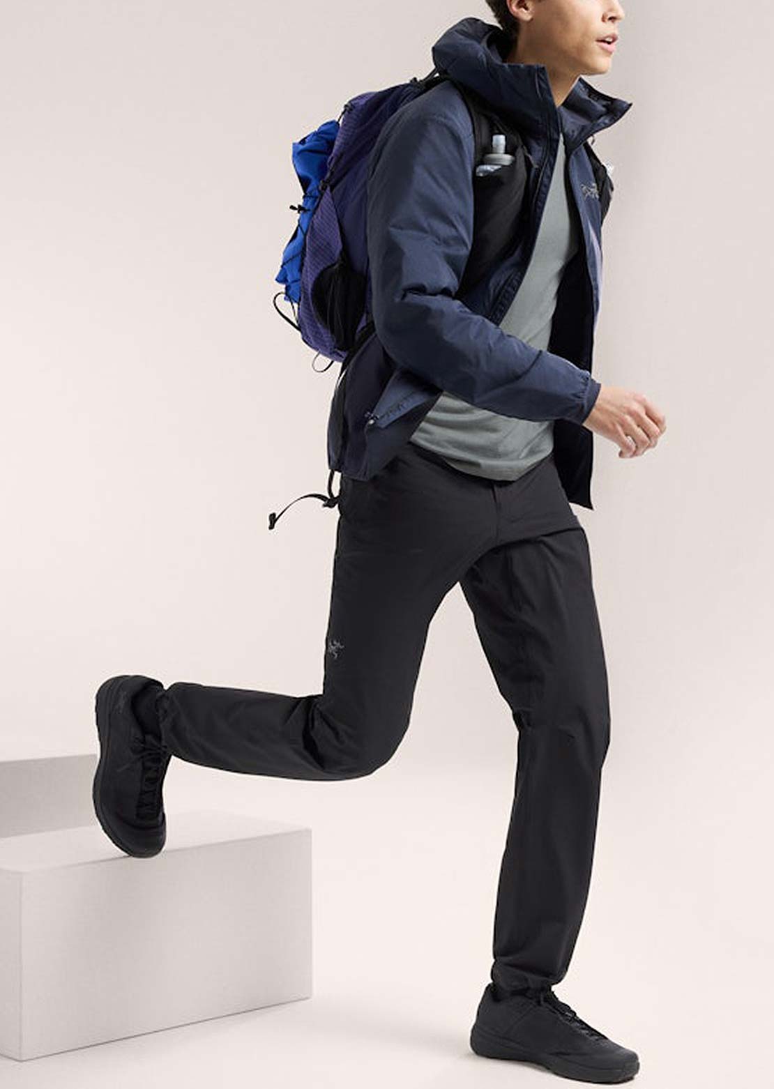 Arc'teryx Men's Atom Hood Jacket Black Sapphire