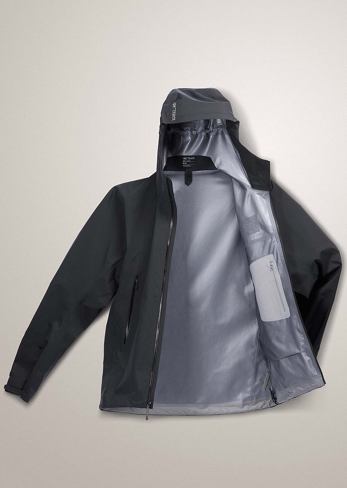 Arc&#39;teryx Men&#39;s Beta Hardshell Jacket Black