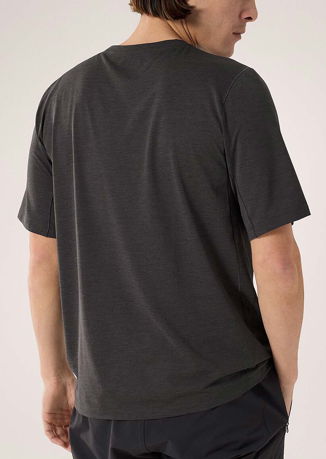 Arc&#39;teryx Men&#39;s Cormac Crew SS T-Shirt Black Heather