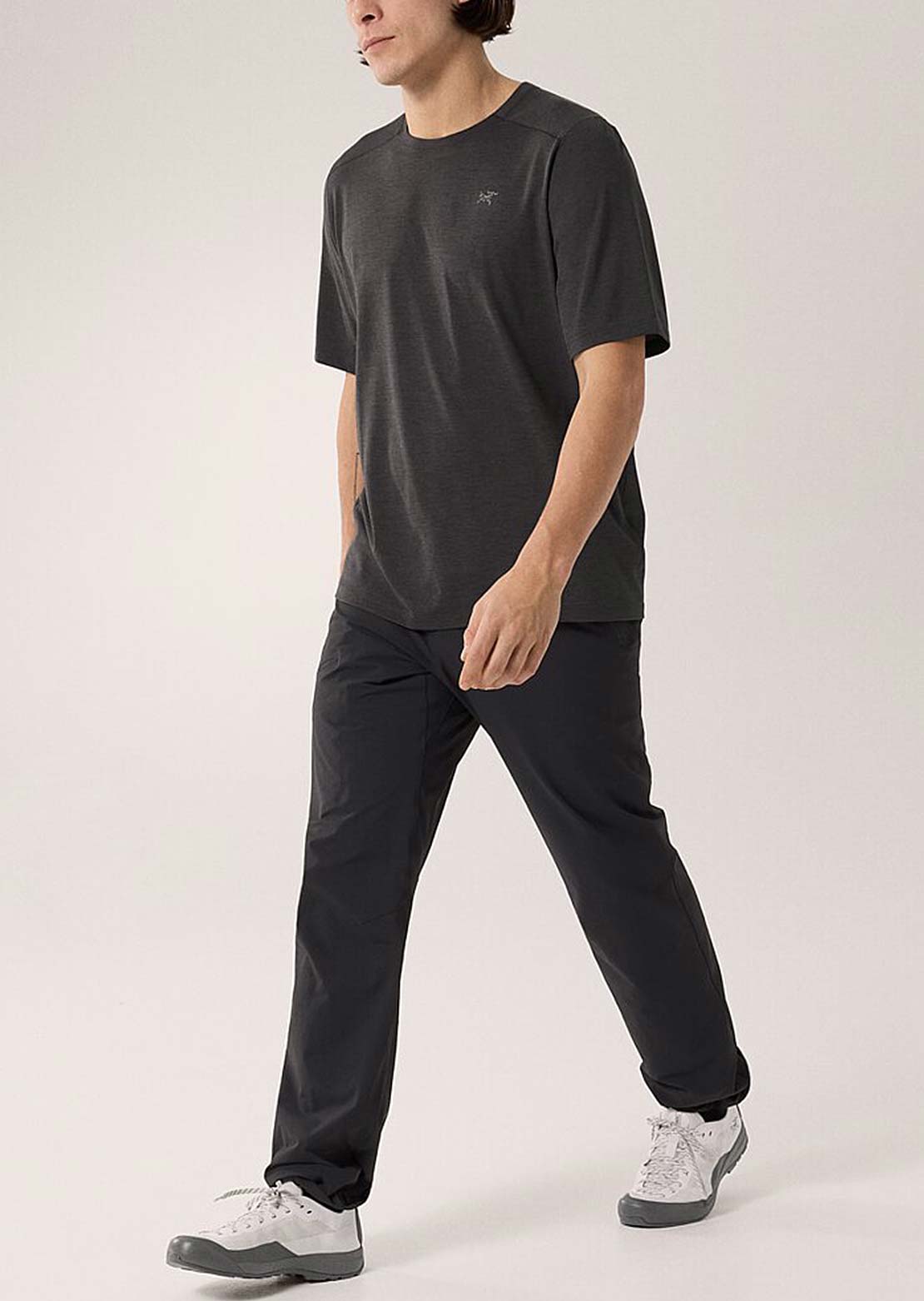 Arc&#39;teryx Men&#39;s Cormac Crew SS T-Shirt Black Heather