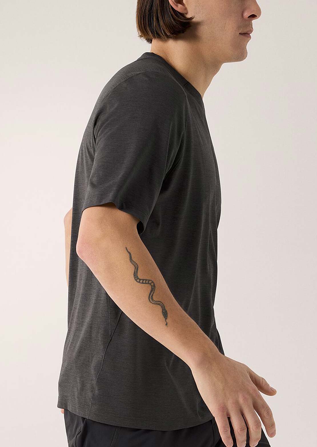Arc&#39;teryx Men&#39;s Cormac Crew SS T-Shirt Black Heather