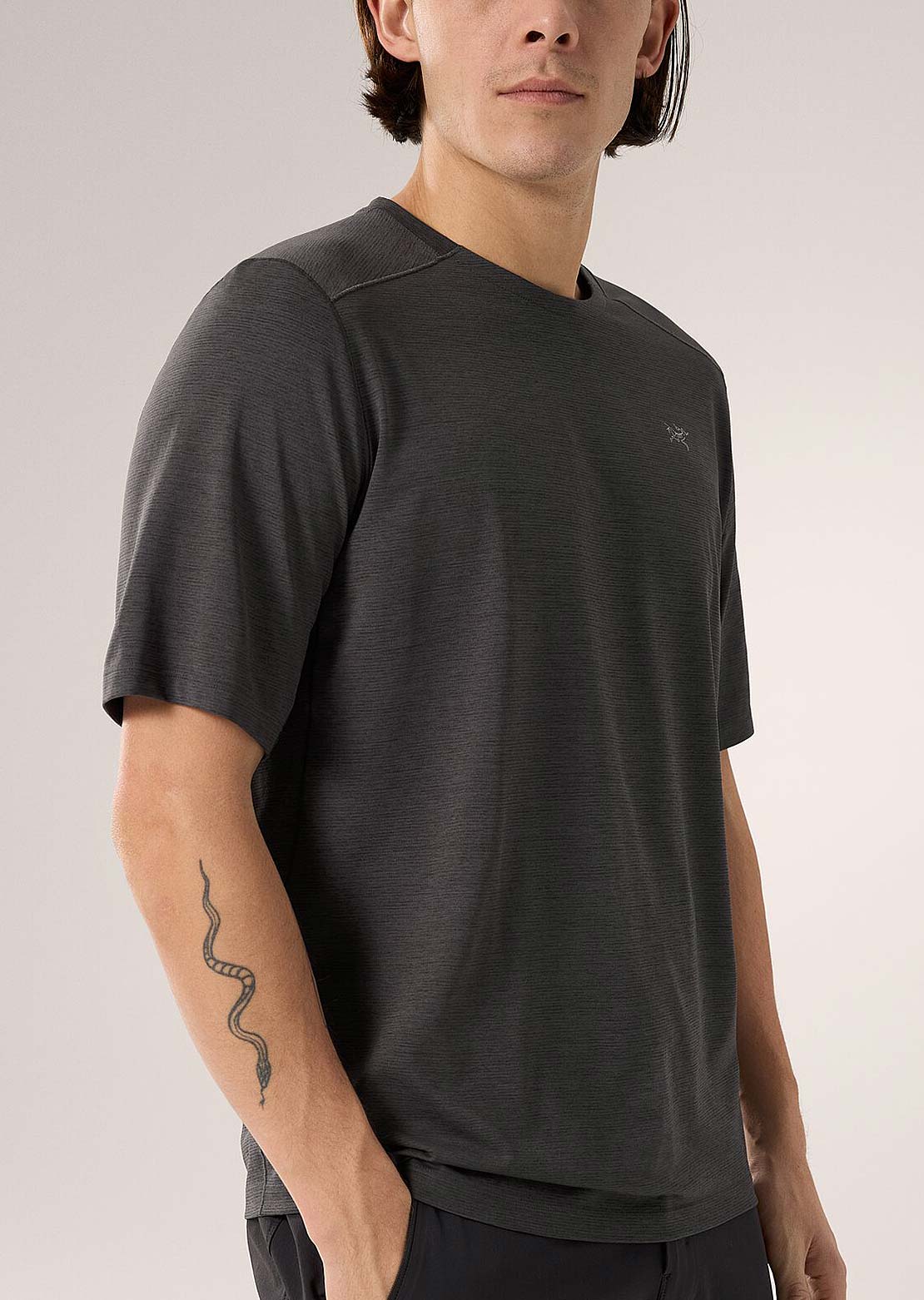 Arc&#39;teryx Men&#39;s Cormac Crew SS T-Shirt Black Heather