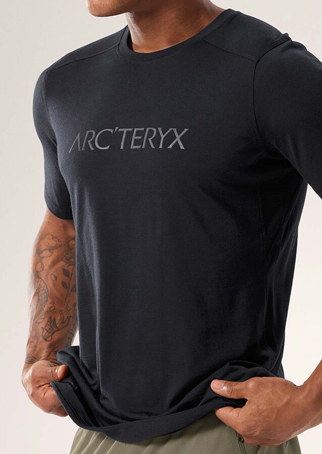 Arc&#39;teryx Men&#39;s Ionia Merino Wool Arc&#39;Word Logo SS T-Shirt Black