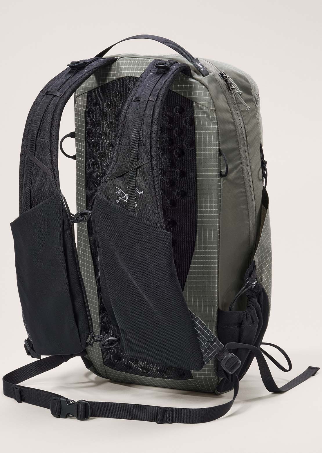 Arc'teryx Unisex Aerios 18 Backpack Forage