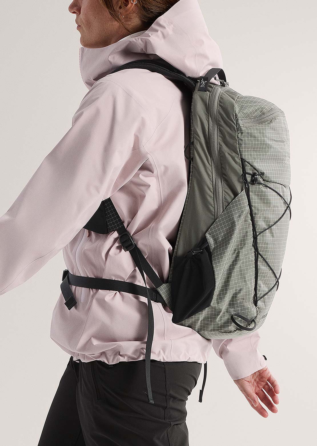 Arc'teryx Unisex Aerios 18 Backpack Forage