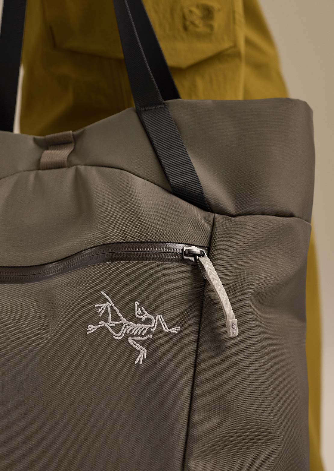 Arc'teryx Unisex Axios 20 Tote Bag