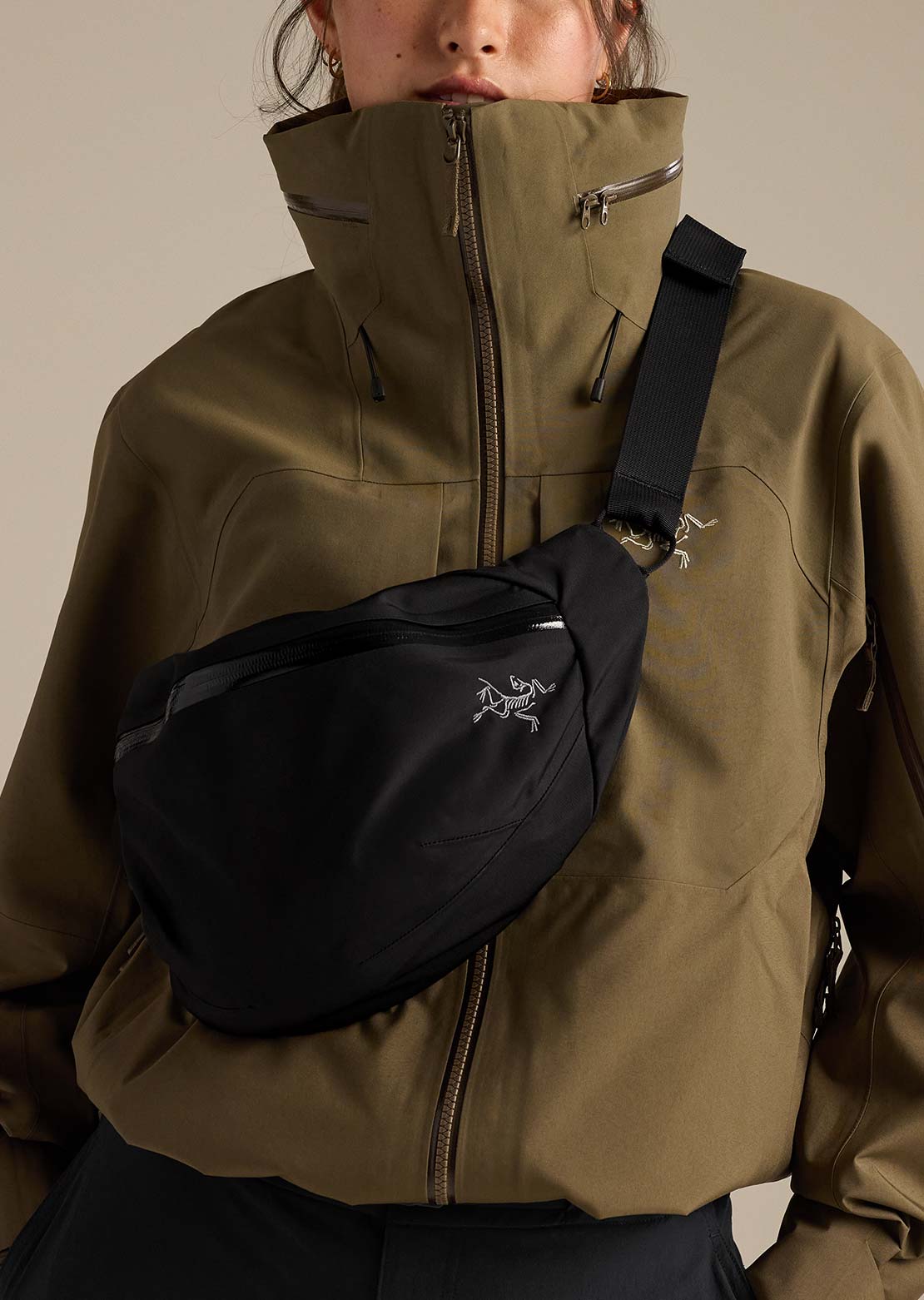 Arc'teryx Unisex Axios 4 Crossbody Bag