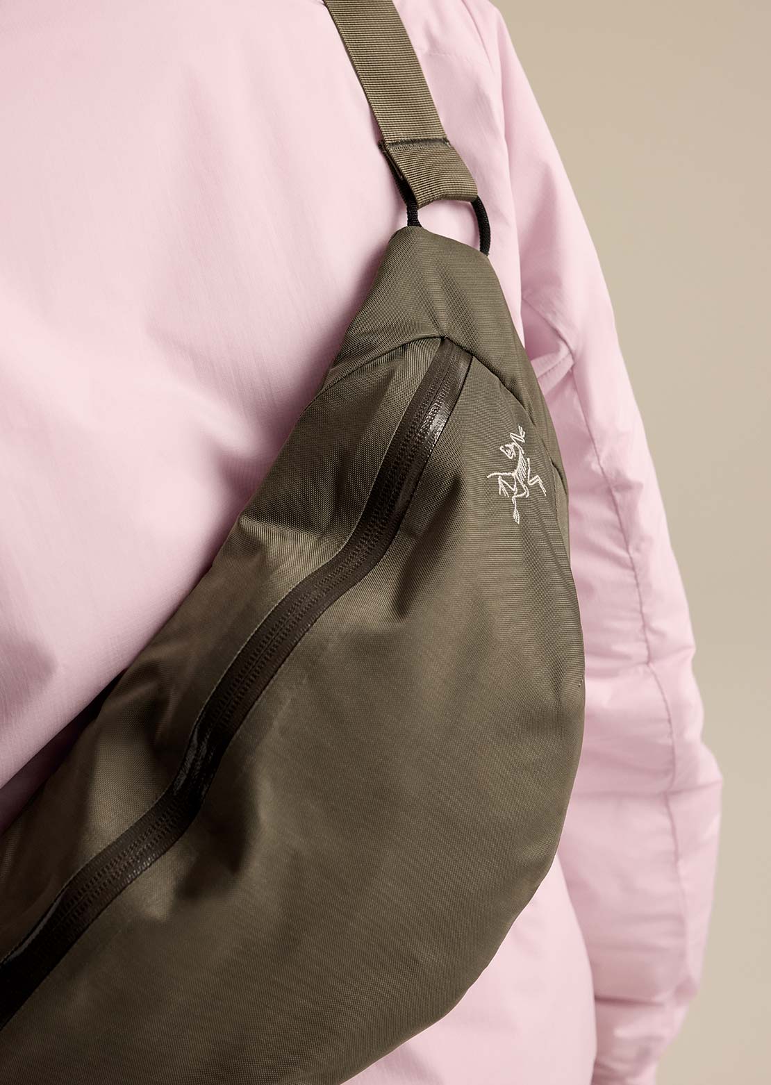 Arc'teryx Unisex Axios 4 Crossbody Bag