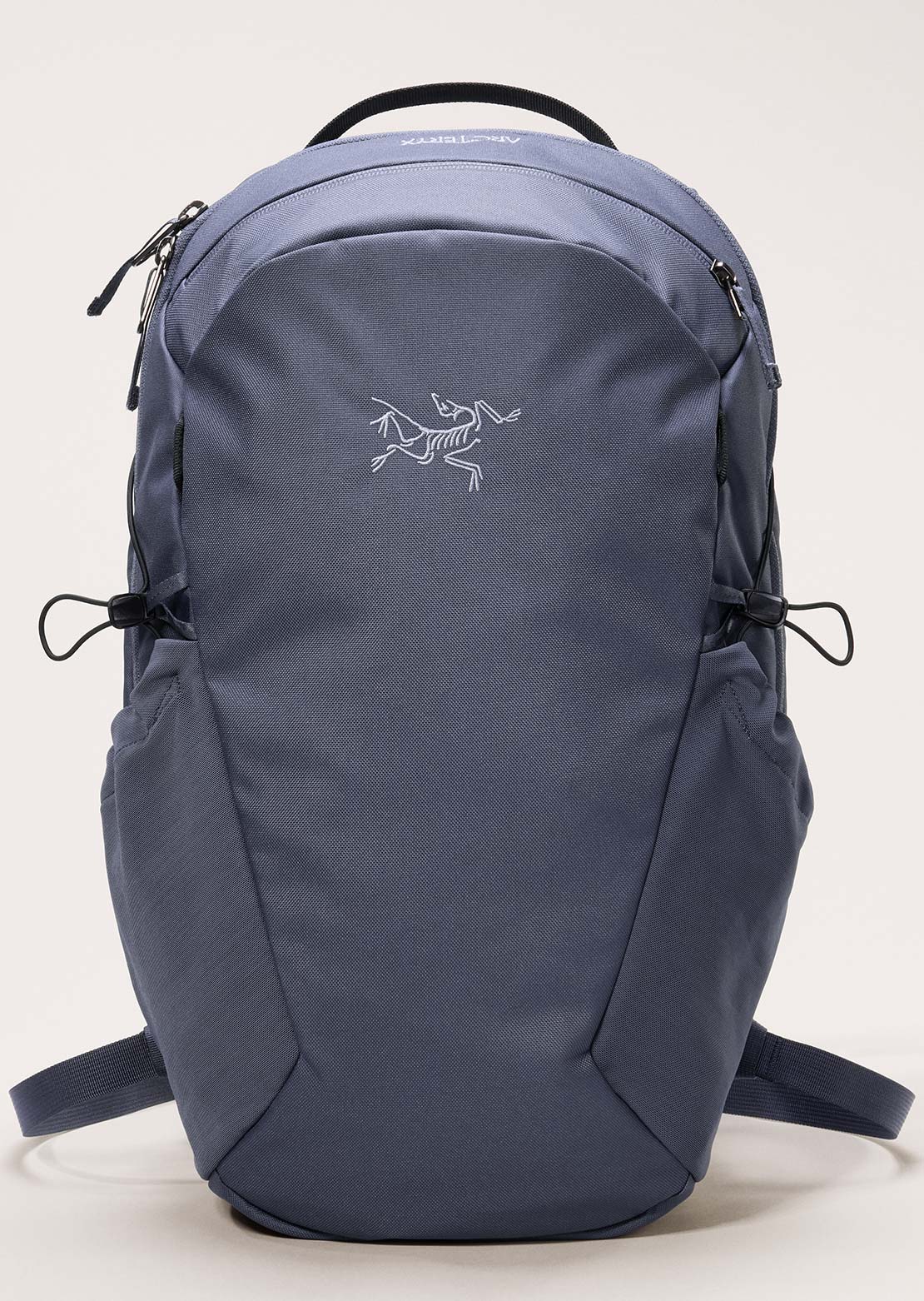 Arc'teryx Unisex Mantis 16 Backpack Dark Status