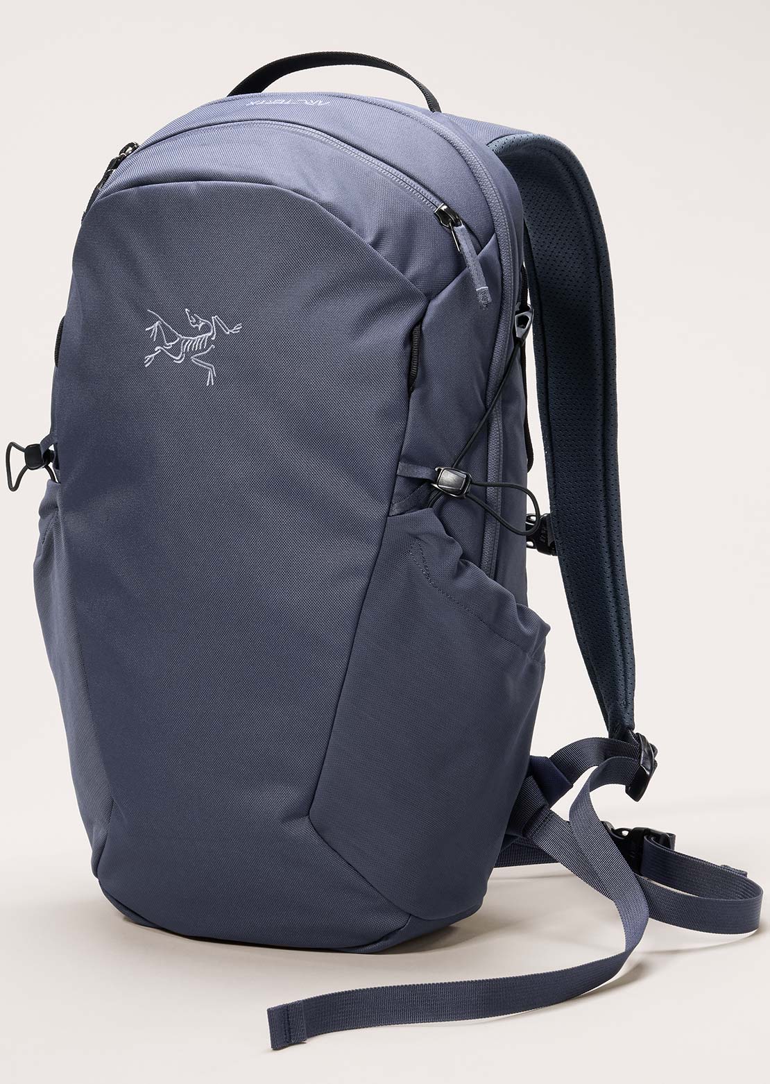 Arc'teryx Unisex Mantis 16 Backpack Dark Status