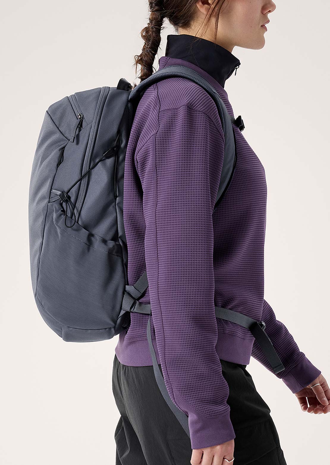Arc'teryx Unisex Mantis 16 Backpack Dark Status