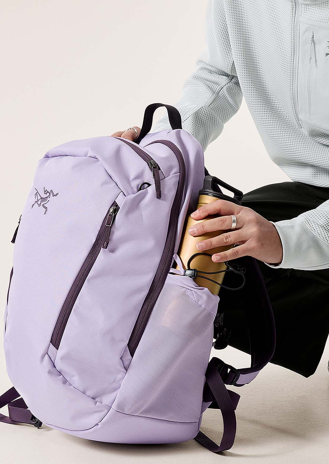 Arc'teryx Unisex Mantis 26 Backpack Mallow Moondrop
