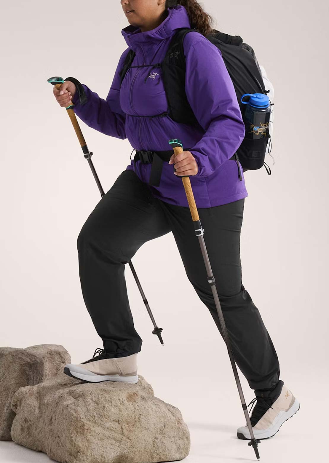 Arc'teryx Women's Atom Hood Jacket Azalea