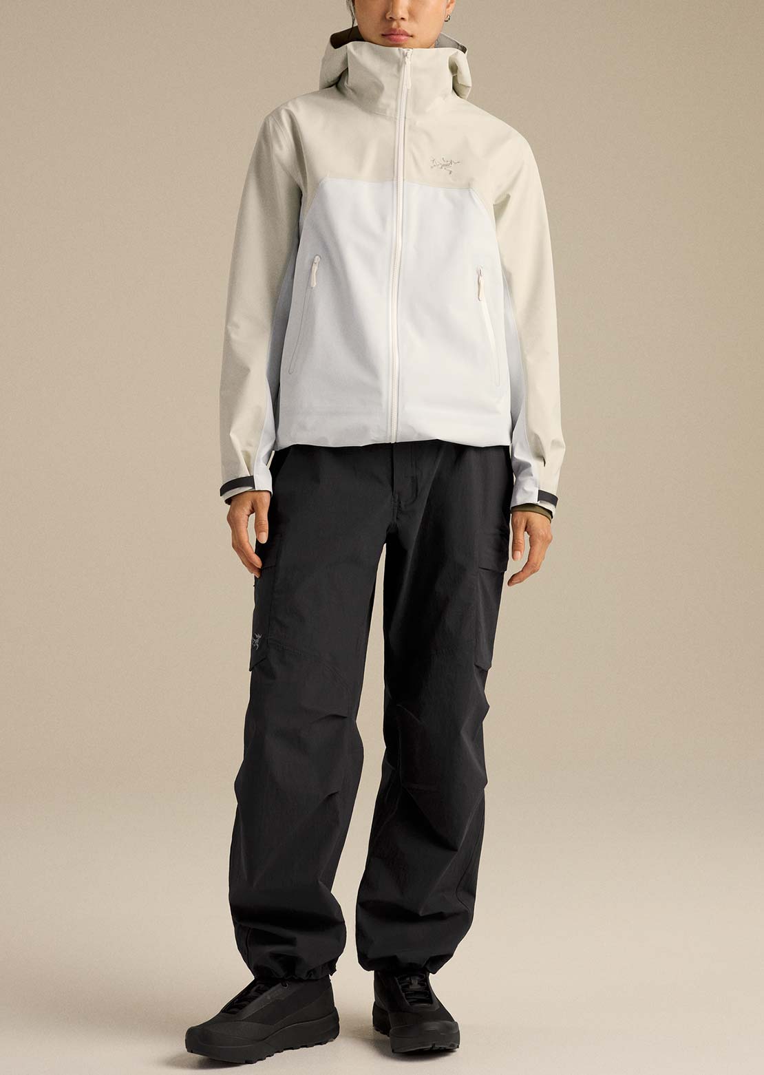Arc'teryx Women's Beta Jacket Sea Salt/Arctic Silk