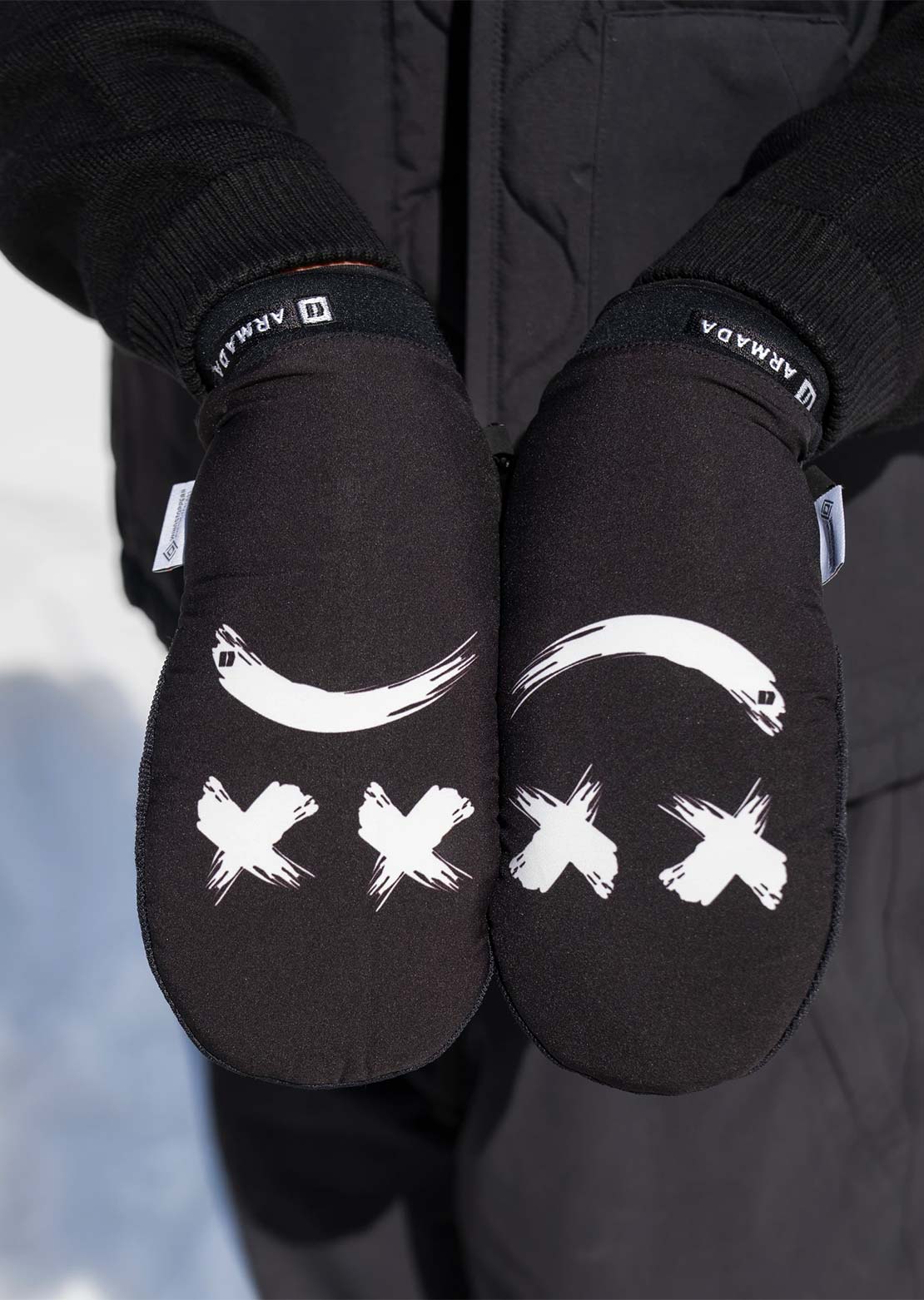 Armada Men's Carmel Windstopper Mitts Off White Smiley