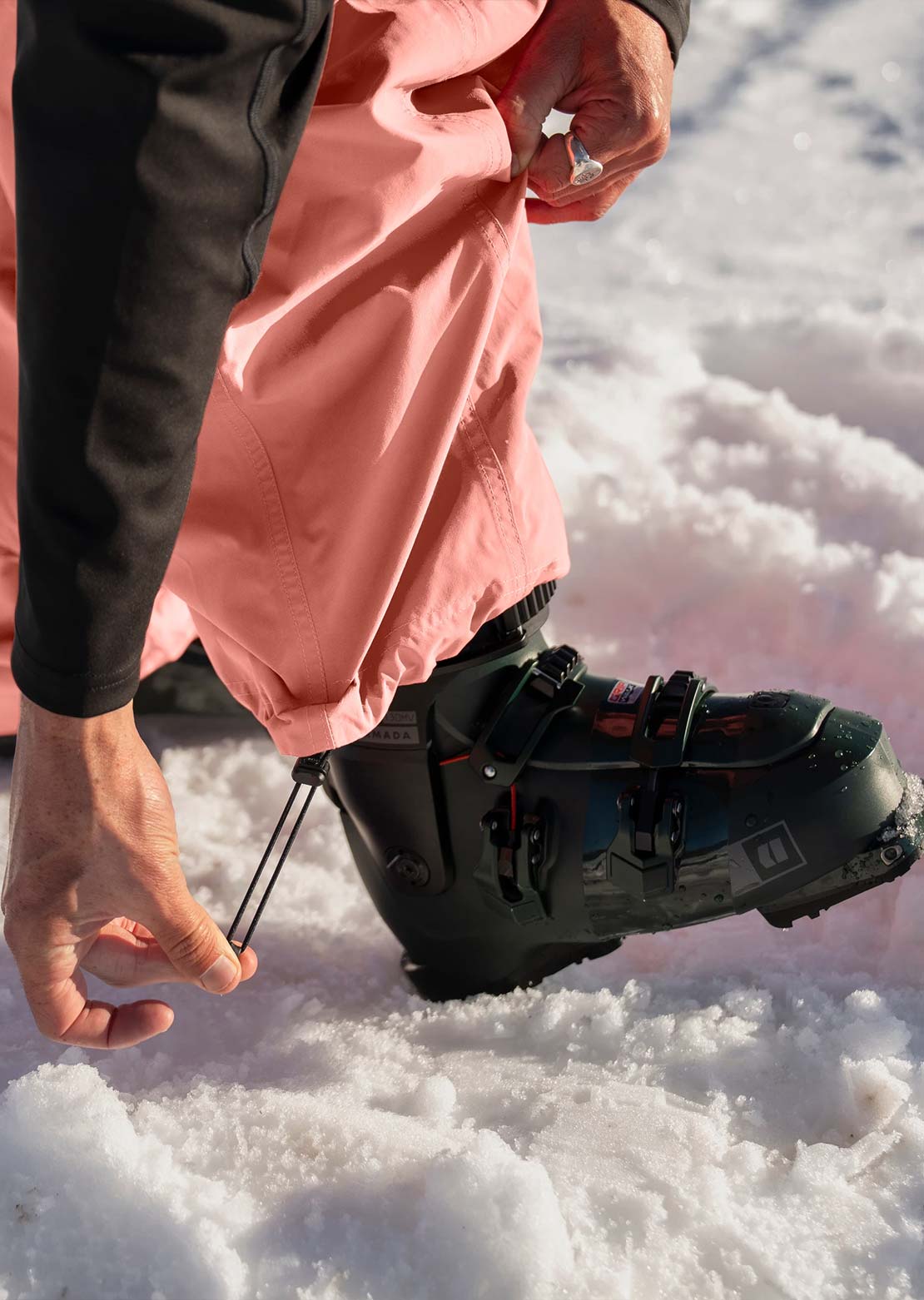 Armada Unisex Team Issue 2L Insulated Cargo Pants Faded Rose