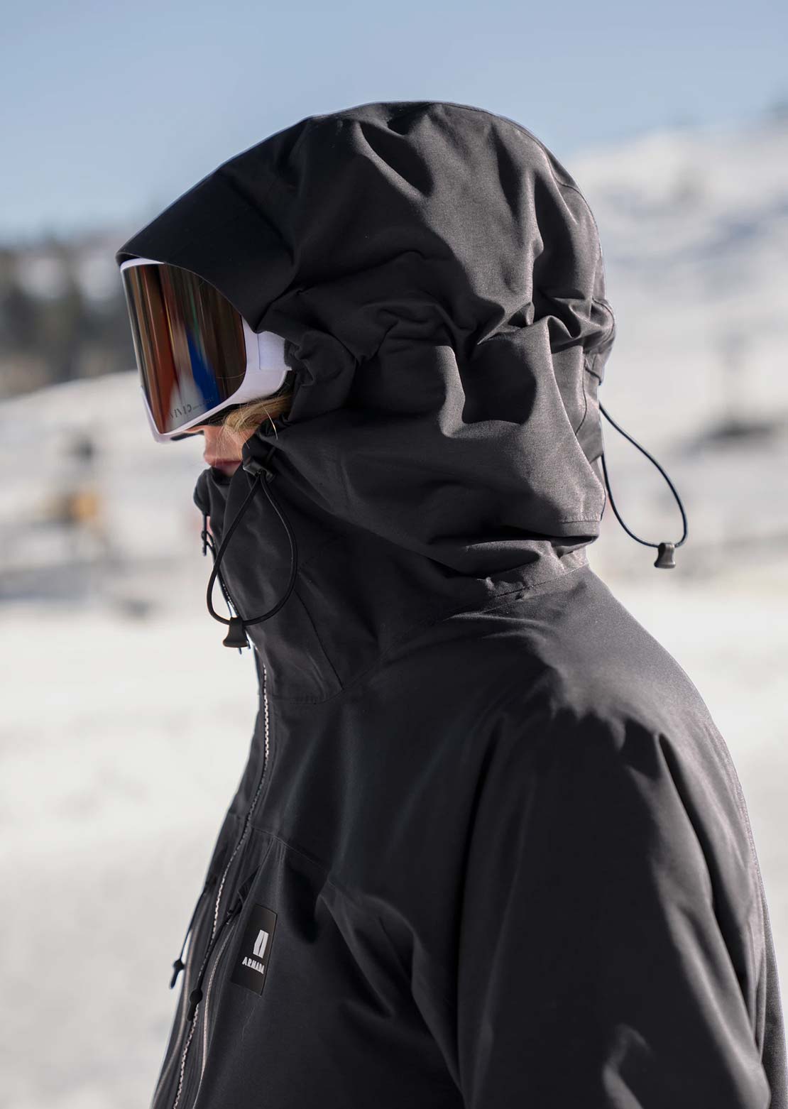 Armada Women's Kata 2L Insulated Jacket Black