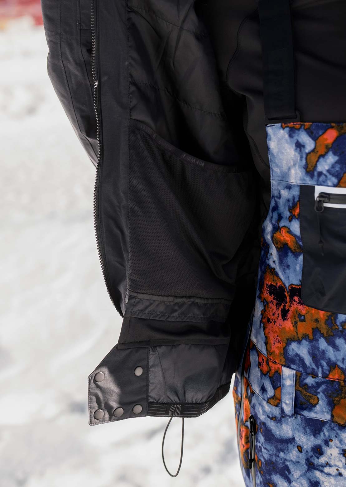 Armada Women's Kata 2L Insulated Jacket Black