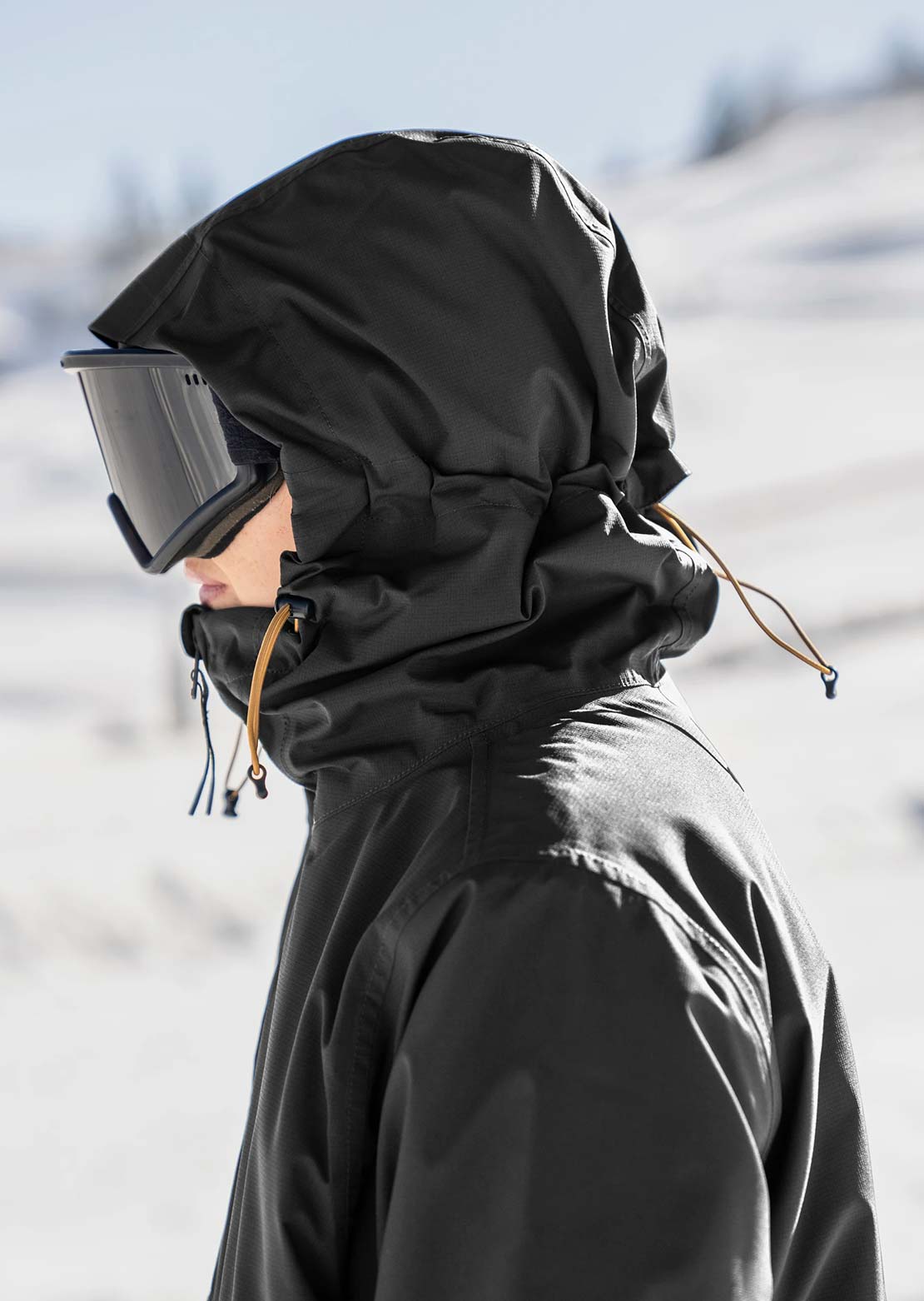 Armada Women's Rosalie 2L Insulated Anorak Black