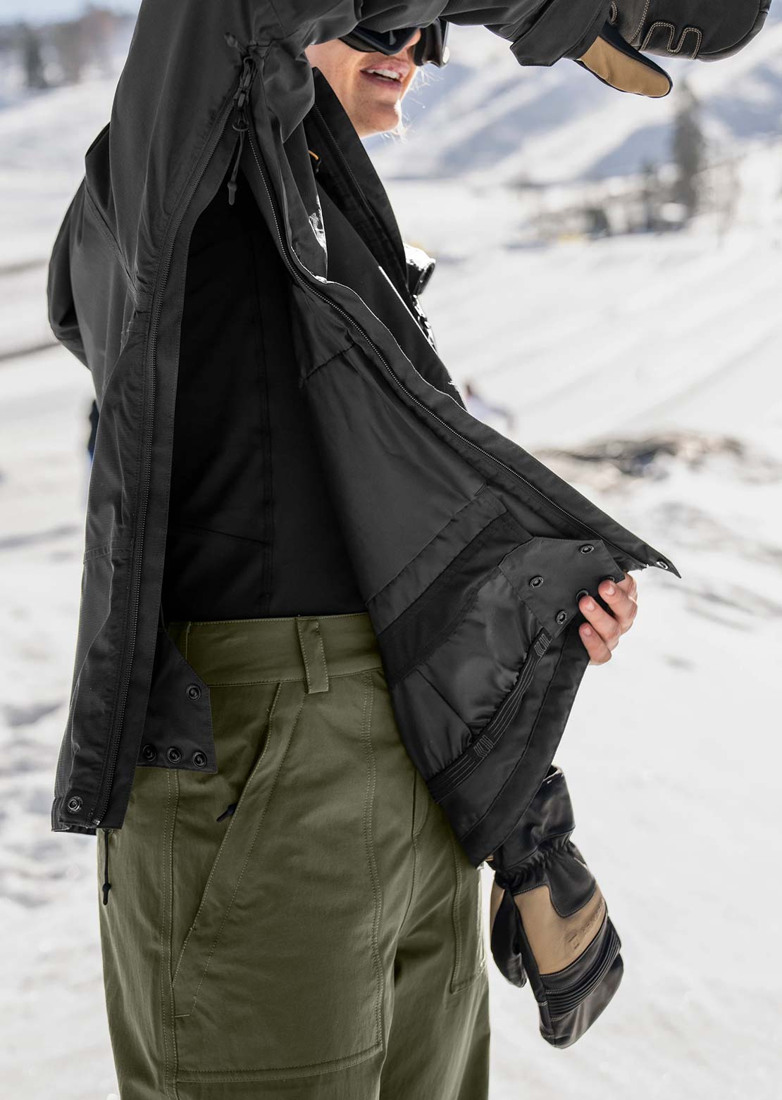 Armada Women's Rosalie 2L Insulated Anorak Black