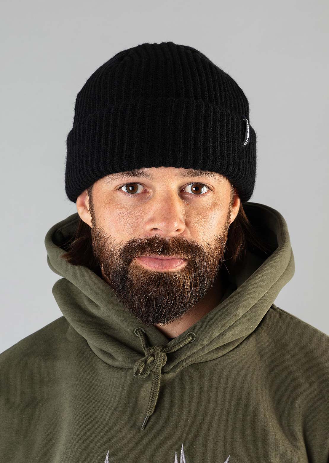 Beyond Medals Men&#39;s BM Short Beanie Black