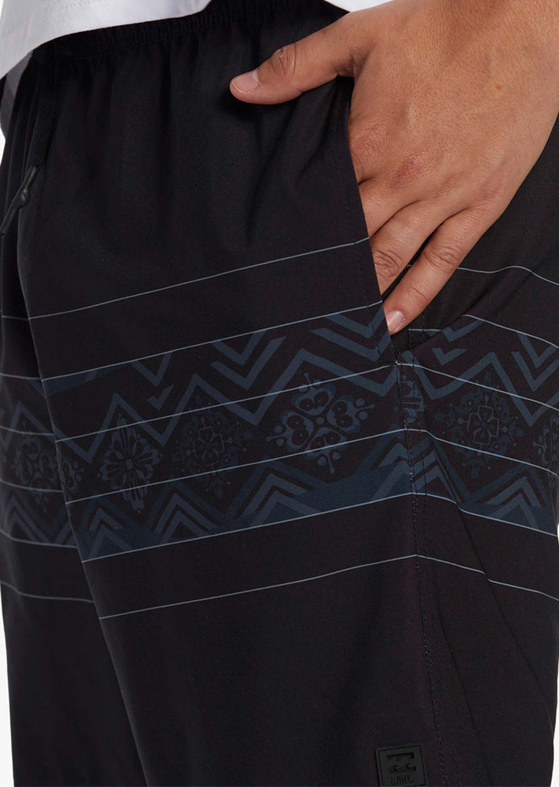 Billabong Men's Surftrek Elastic Shorts Asphalt