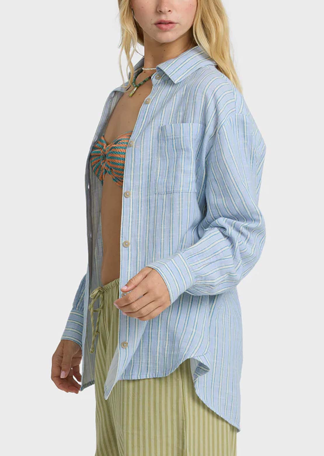 Billabong Women's Wanderer Printed Woven Button Up Shirt Twilight Blue