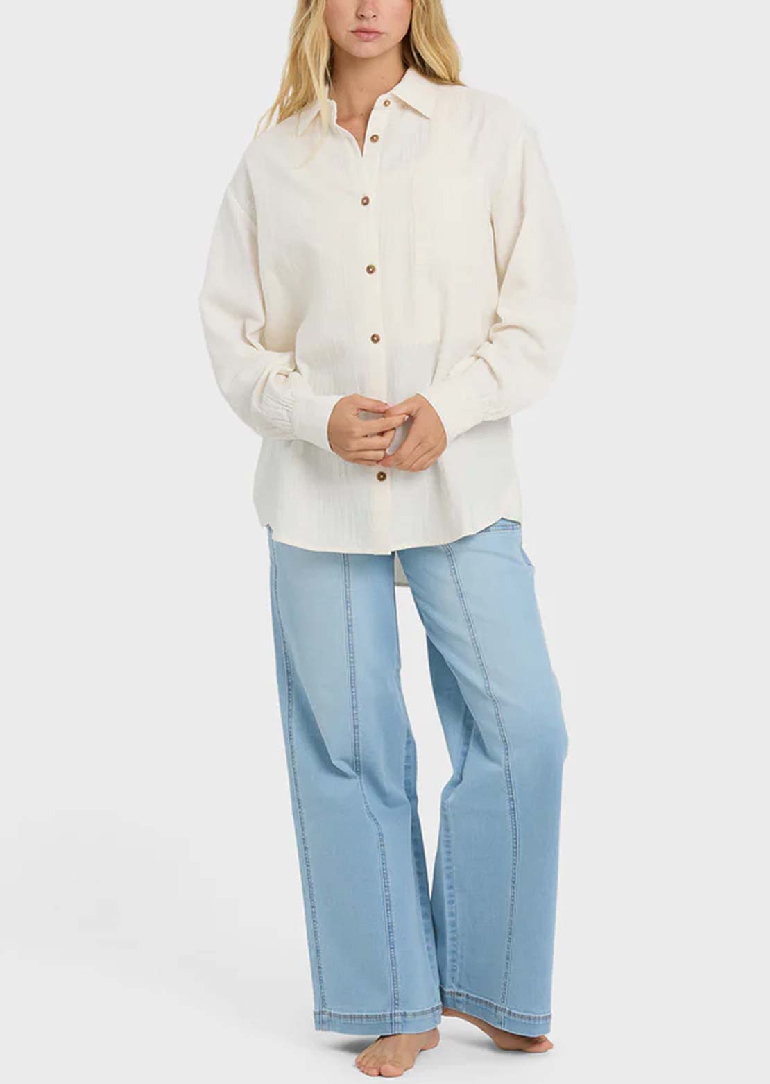 Billabong Women's Wanderer Solid Woven Button Up Shirt Salt Crystal