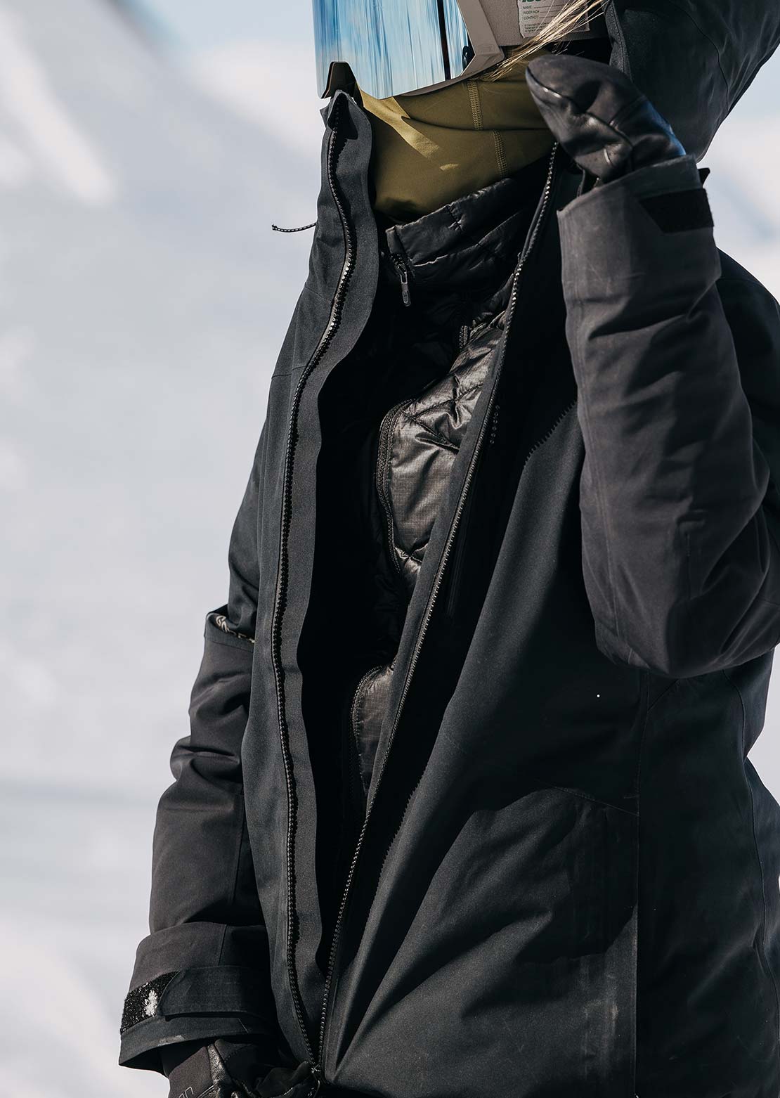 Burton AK Women's GORE-TEX 2L Embark Jacket True Black