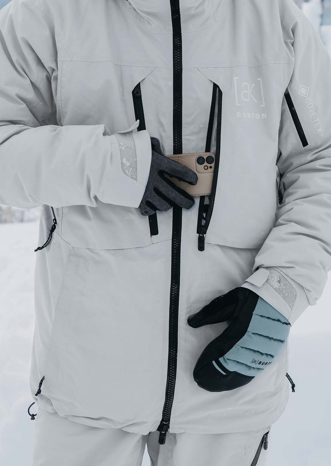 Burton Men&#39;s AK GORE-TEX LZ Down Jacket Gray Cloud