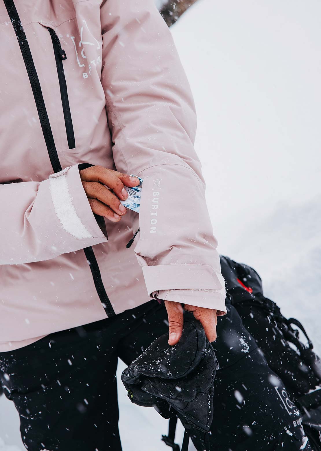 Burton Women&#39;s AK GORE-TEX Flare Down Jacket Shadow Pink