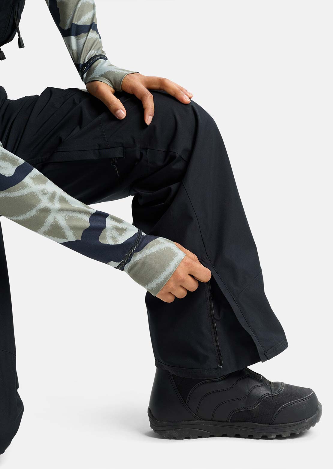 Burton Women's Reserve GORE-TEX 2L Bib Pants True Black