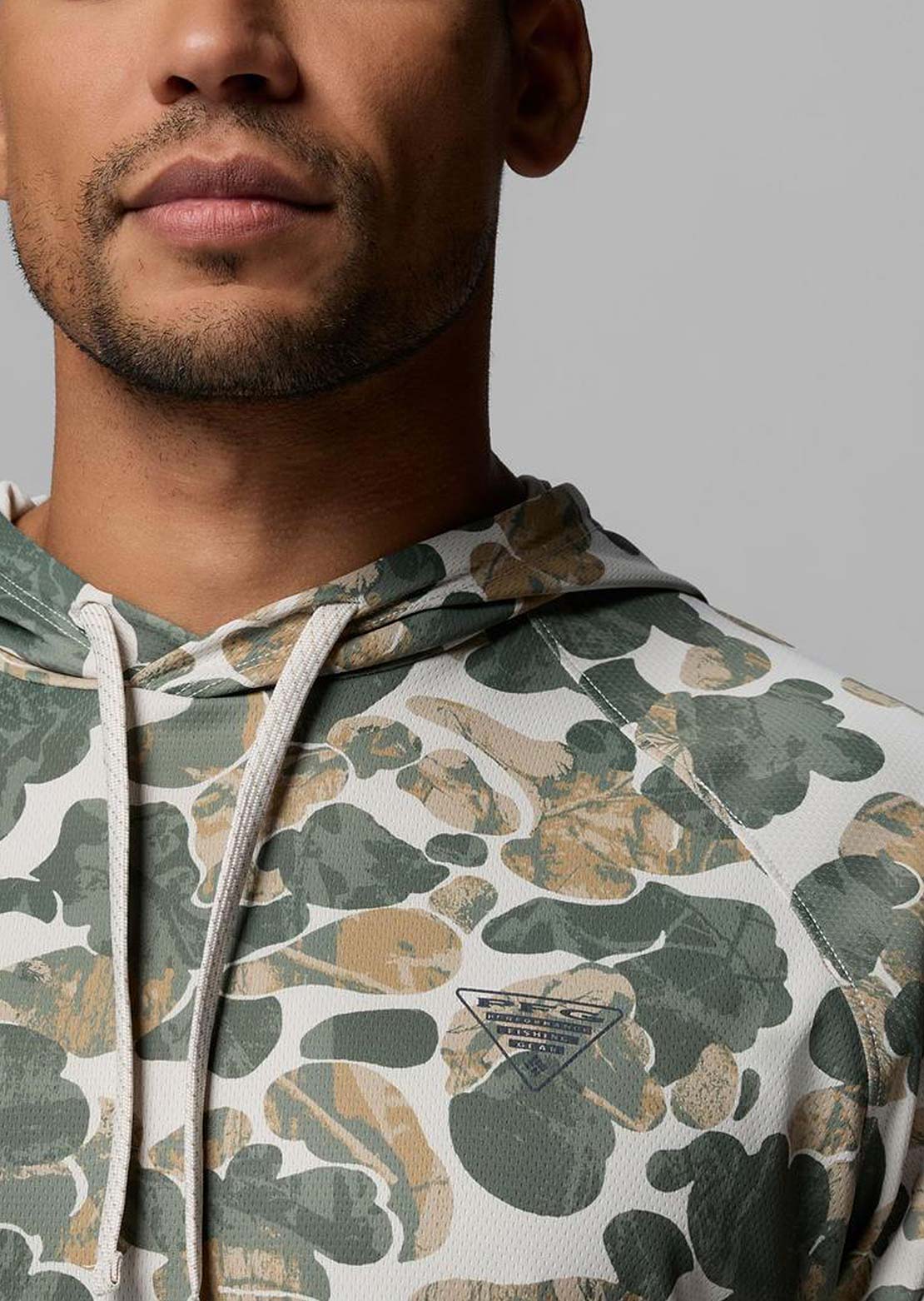 Columbia Men's Wild Cast Camp Hood Dark Stone Deltawood