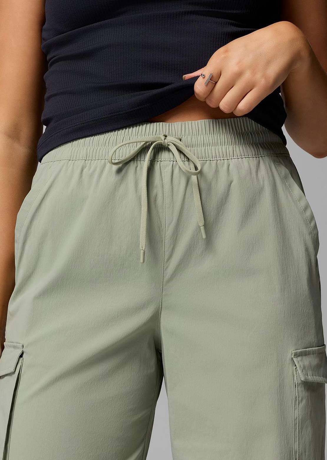 Columbia Women's Chill Creek Cargo Pants Safari