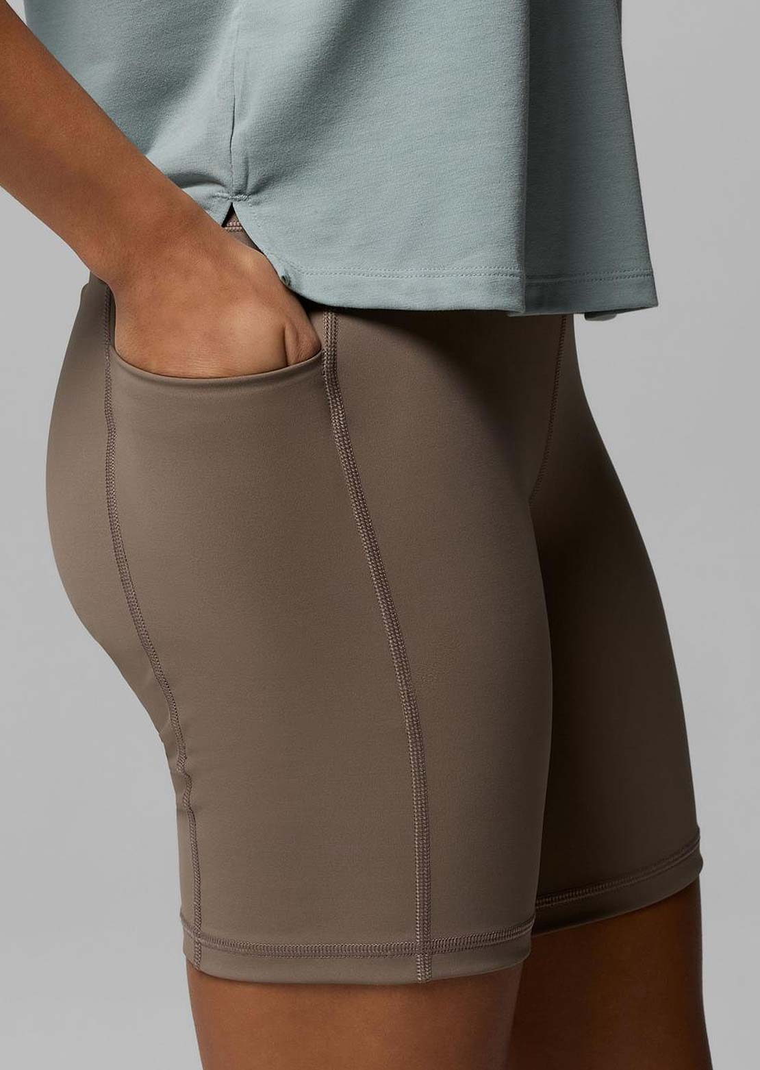 Columbia Women's Loneridge Shorts Iron
