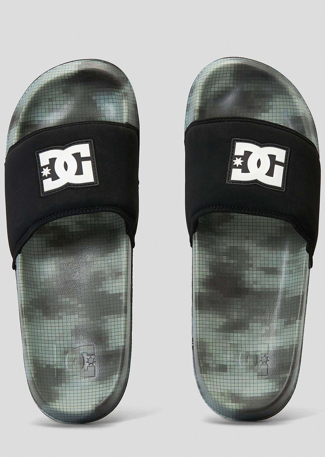 DC Men&#39;s Slides Black/Green Print