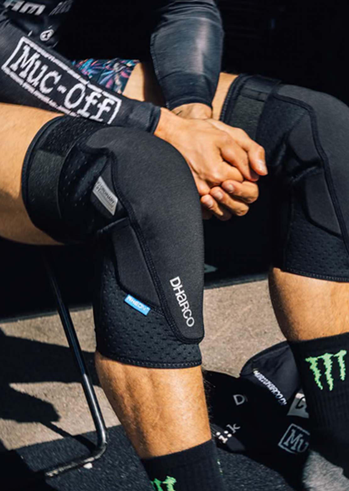 DHaRCO Junior DH Knee Pads