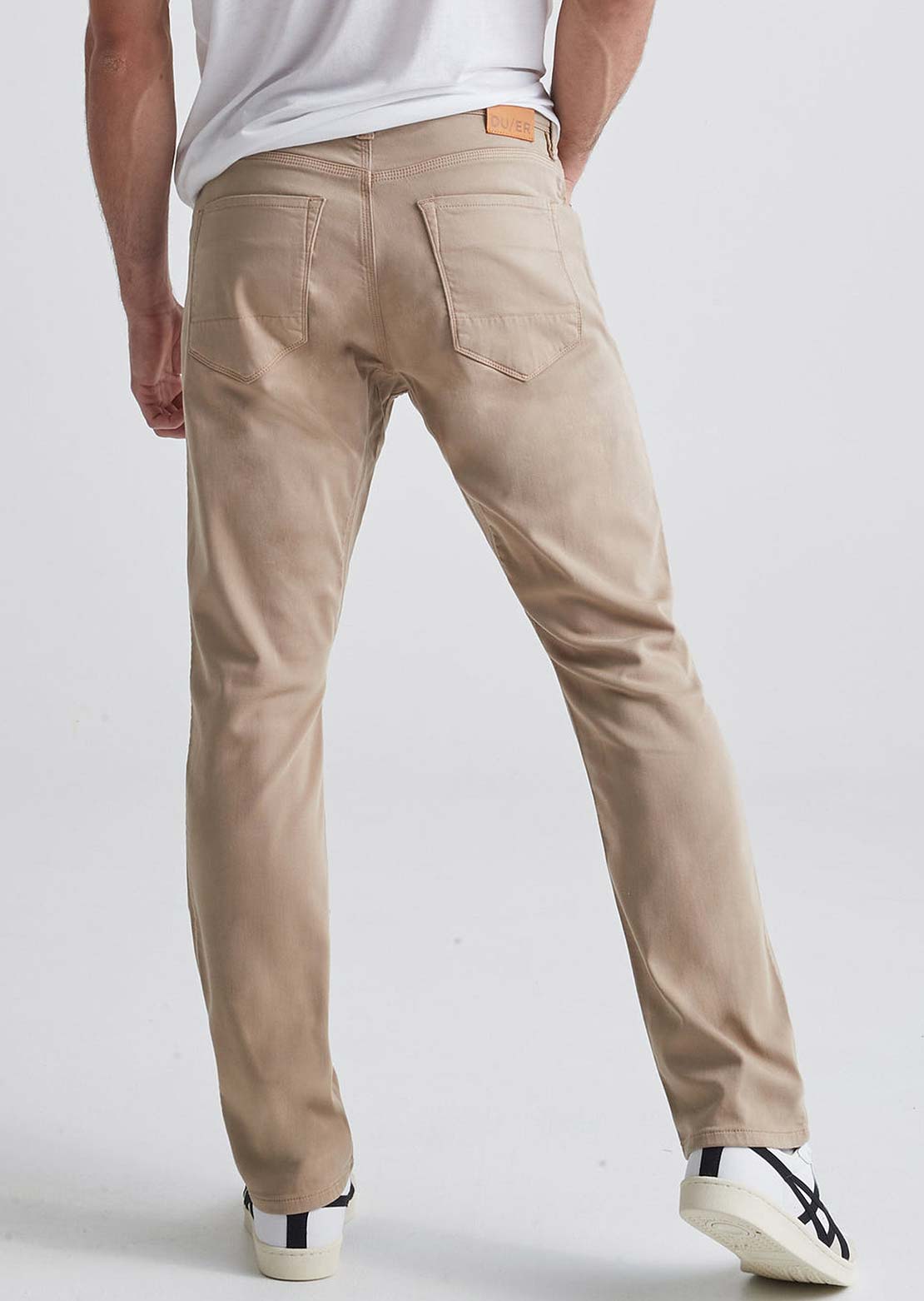 DUER Men's No Sweat Relaxed Taper Pants Desert Khaki