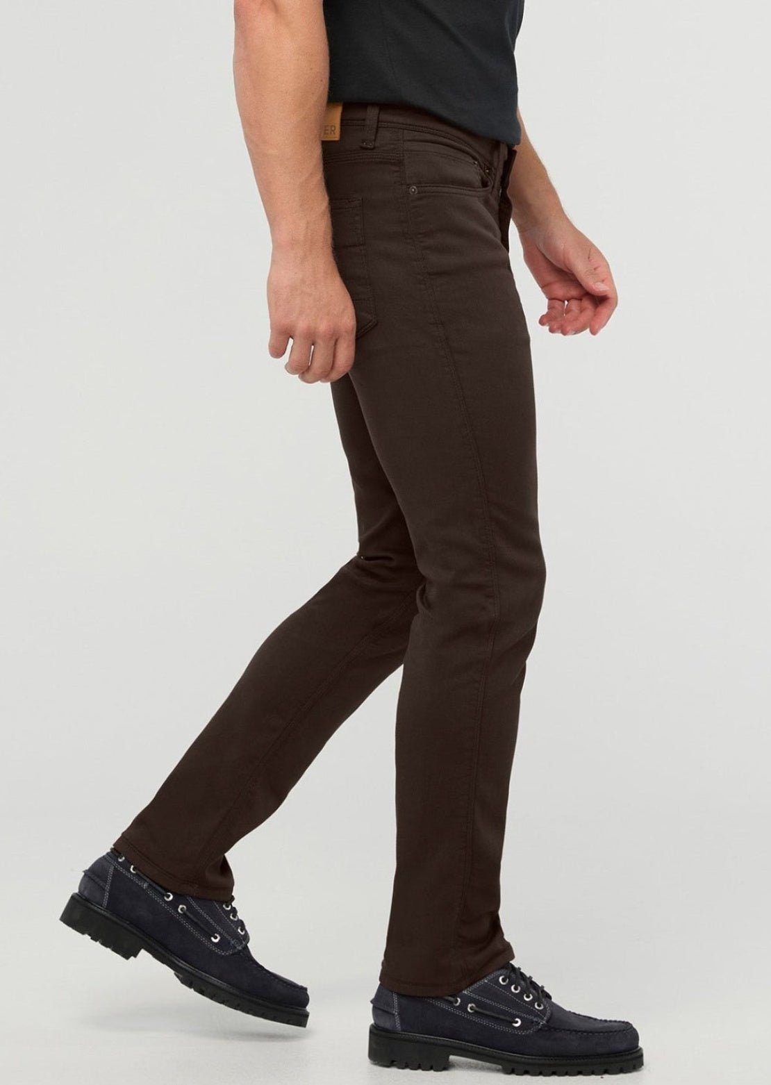 DUER Men's No Sweat Slim Straight Pants Stout