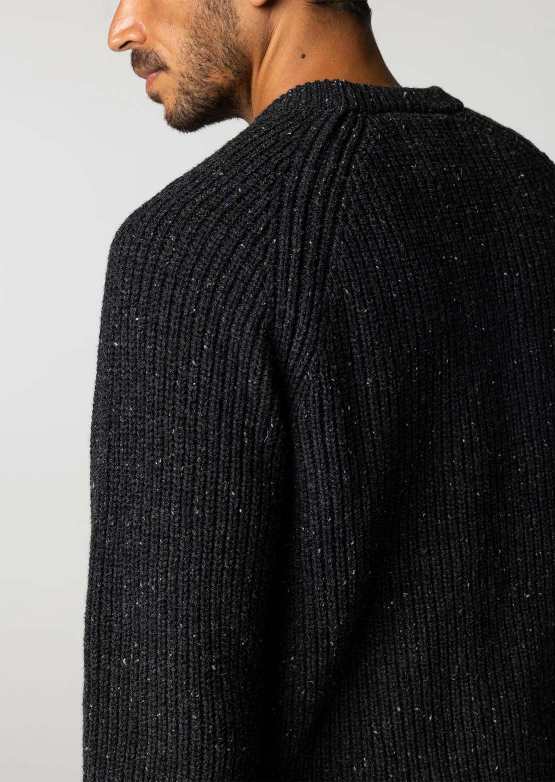 Finisterre Men's Mora Jumper Raven